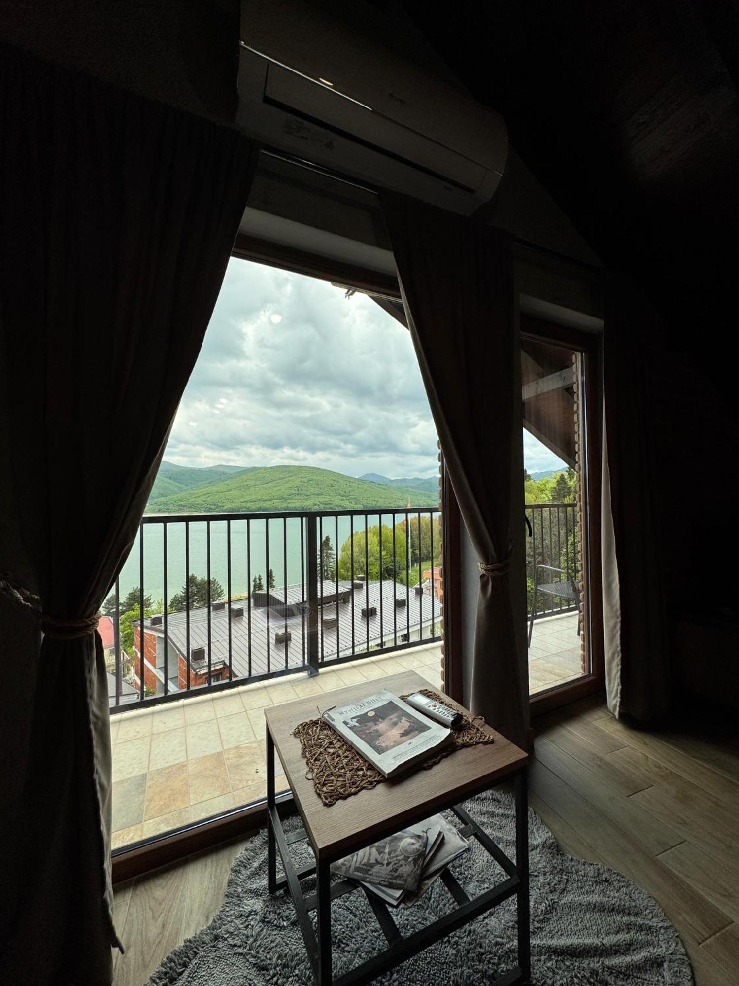 Villa Nur - Lake View Apartaments Mavrovi Anovi Dış mekan fotoğraf