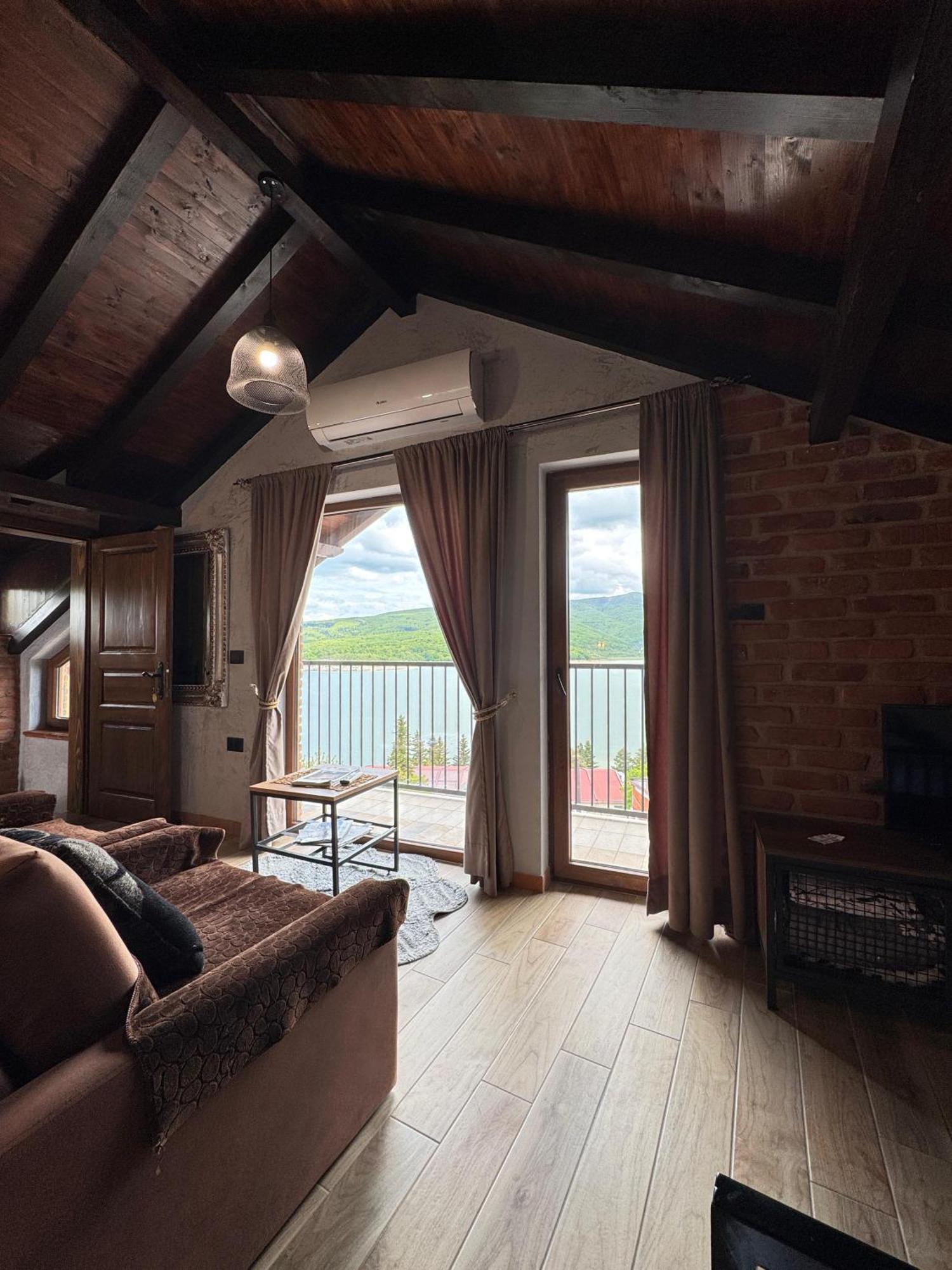 Villa Nur - Lake View Apartaments Mavrovi Anovi Dış mekan fotoğraf