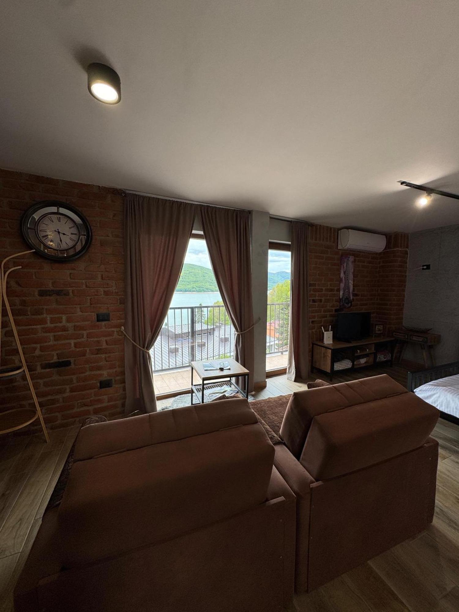Villa Nur - Lake View Apartaments Mavrovi Anovi Dış mekan fotoğraf